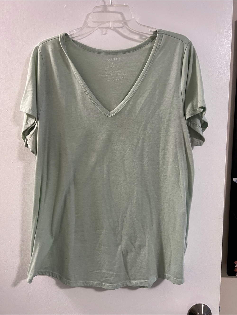torrid Light Sage Green V-Neck Short Sleeve Tee